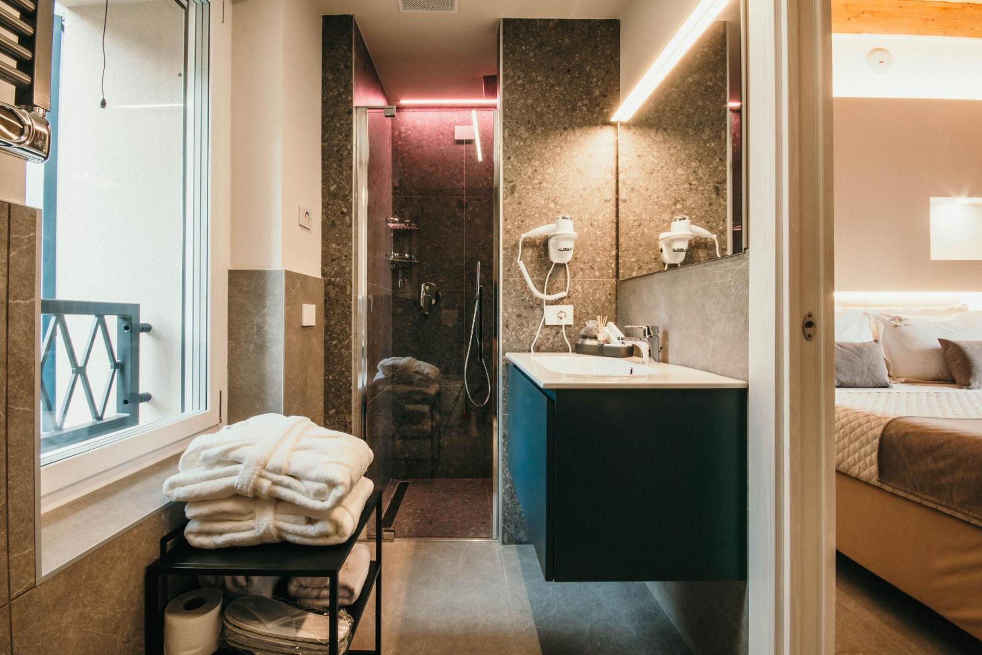 לזה Gio Leo Guest House מראה חיצוני תמונה